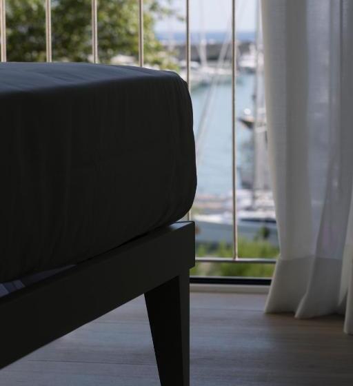 غرفة سوبيريور, Blu