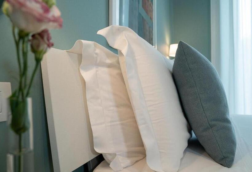 غرفة قياسية فردية, Blu