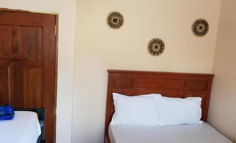 اتاق استاندارد, Maasai Hostel Tanzania