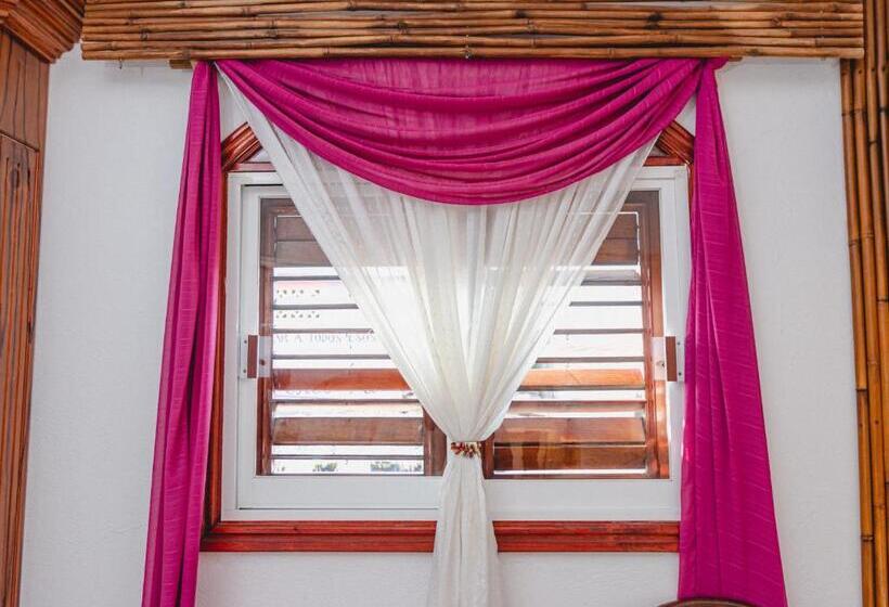 חדר סטנדרט לארבעה, Monyoli Hotel & Boutique