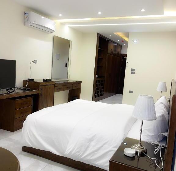 اتاق استاندارد, North Paradise