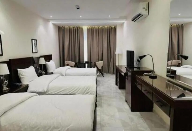 اتاق استاندارد سه نفره, North Paradise