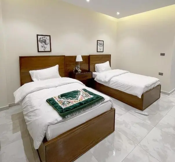 اتاق استاندارد چهار تخته, North Paradise