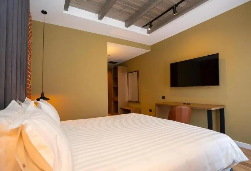 Quarto standart com varanda, Porta E Alpeve