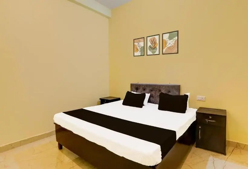トリプルクラシックルーム, Oyo Paradox Hotel And Restaurant