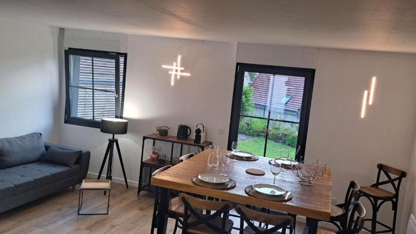 Номер Стандарт Вид на Сад, La Maison D à Côté