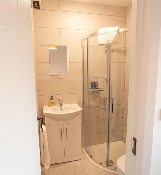 חדר סטנדרט, Westwood Court