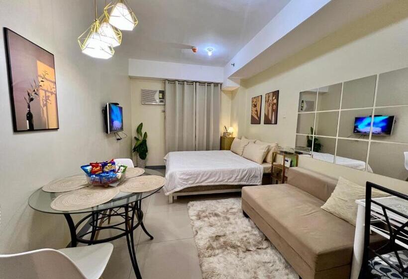 استودیوی سوپریور, Staycation Condotels For Travellers Near Airport