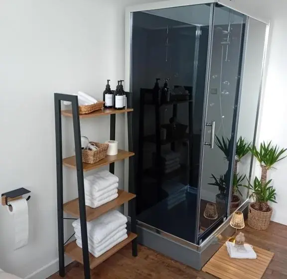 スタンダード4人部屋, Maison De Sébastien