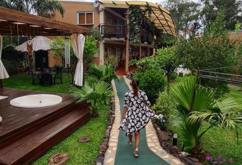 Standaard Bungalow met Uitzicht op de Tuin, Cabañas Las Violetas A Pasos De La Reserva Urutaú