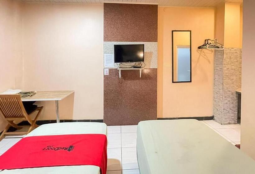 חדר דלוקס, Reddoorz Syariah Near Mall Of Serang