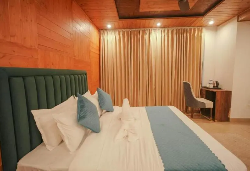 デラックスルーム, Tapovan Resorts