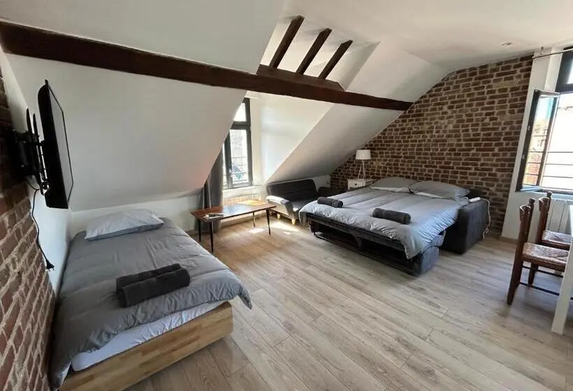 Quarto Quádruplo Standard, Les Nids