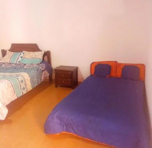 バス共有のスタンダードルーム, Hostal Ml Las Tres B