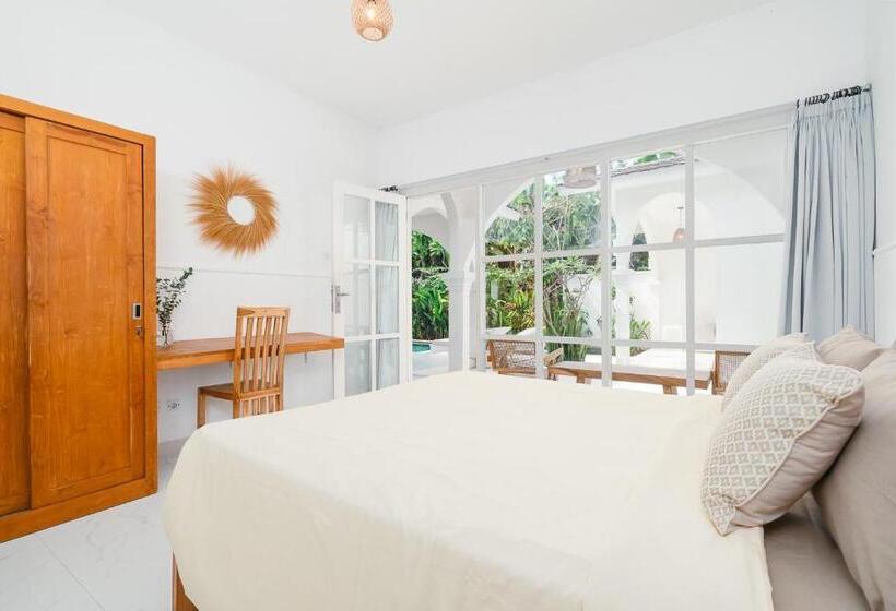 חדר לארבעה סטנדרטי עם נוף לגינה, Jero D Kawan House