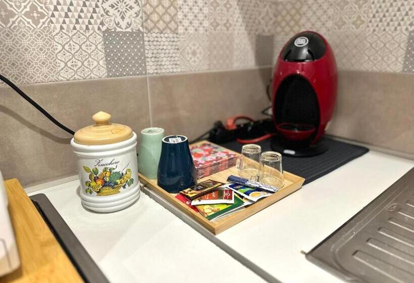 استودیوی استاندارد, Marina Di Trezza