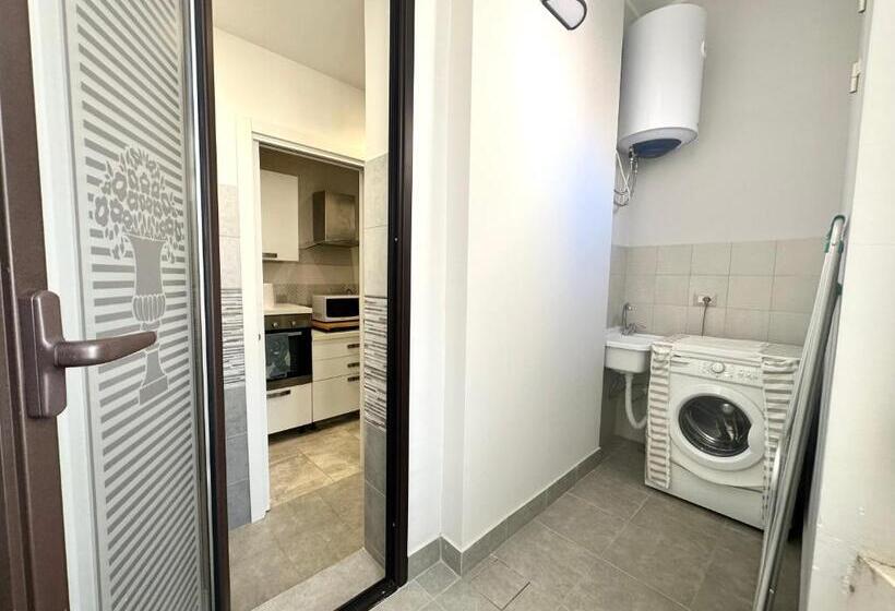 استودیوی استاندارد, Marina Di Trezza