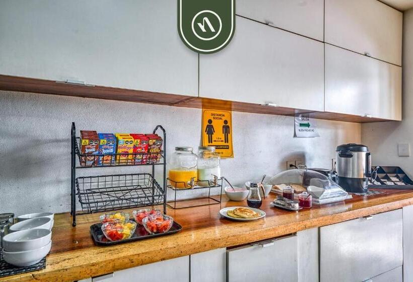سرير فى غرفة مشتركه, 2 Double Beds   Dormitory Room In Nuevo Vallarta