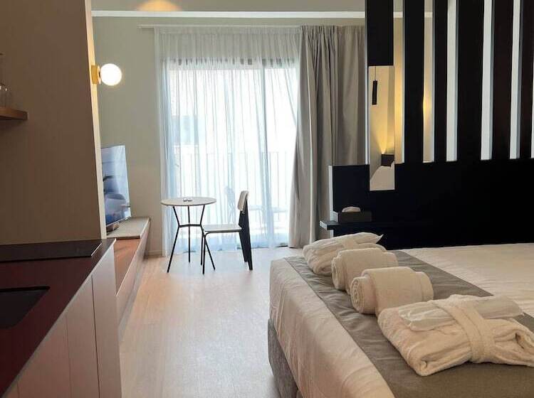 디럭스 스튜디오, Alinea Diono Historic Center