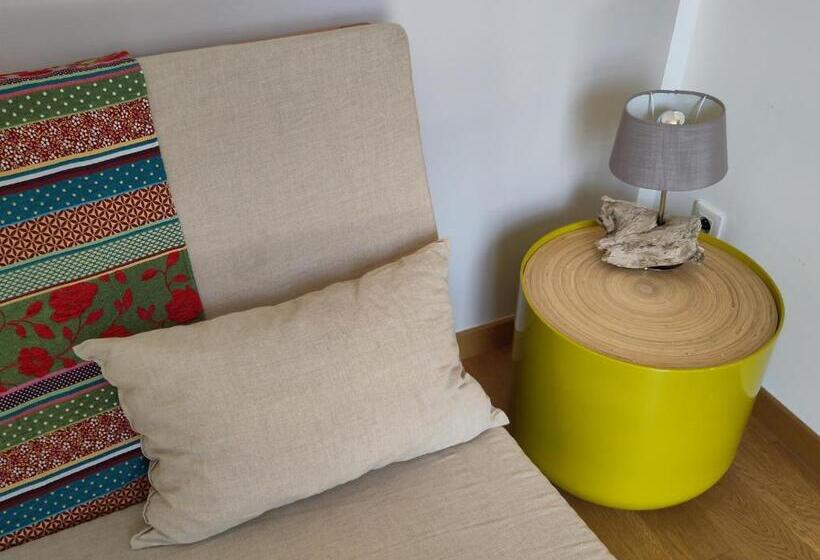 标准间内部标间, La Fille Du Berger