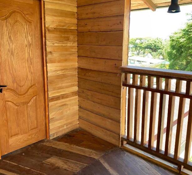 발코니가 있는 4인용 스탠다드 룸, Petra