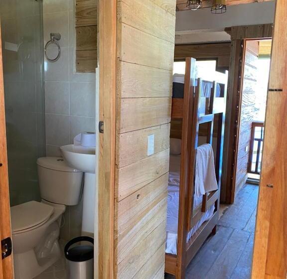 발코니가 있는 4인용 스탠다드 룸, Petra