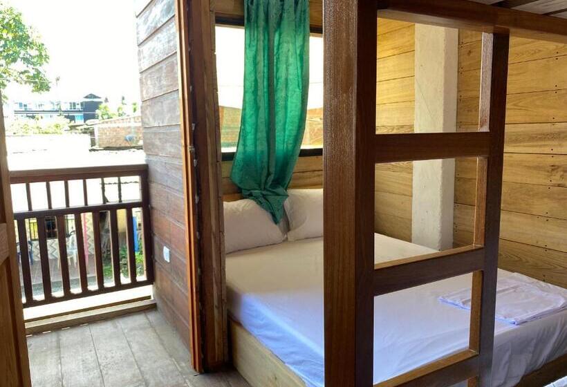 발코니가 있는 4인용 스탠다드 룸, Petra