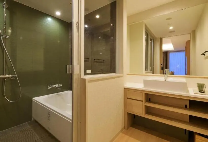 キングサイズベッドのスーペリアルーム, Relabo  Medical Spa & Stay