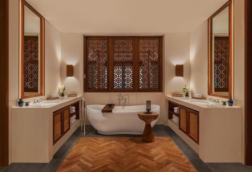 带海景的复工套房, The Sira, A Luxury Collection Resort And Spa, Lombok