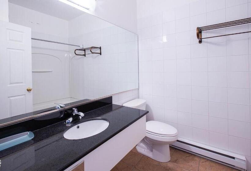 Номер Стандарт, Room In Studio   Varenne Hotel Private Double Room 3