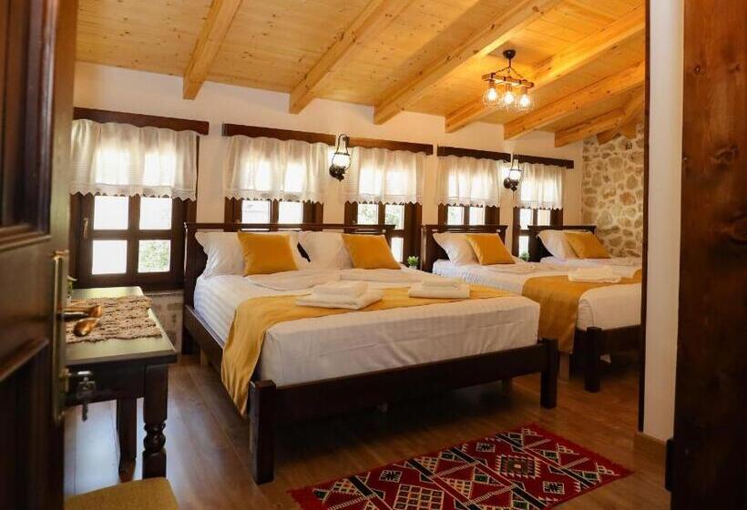 豪华家庭房间, The House Of Dollma , Inside Kruja Castle