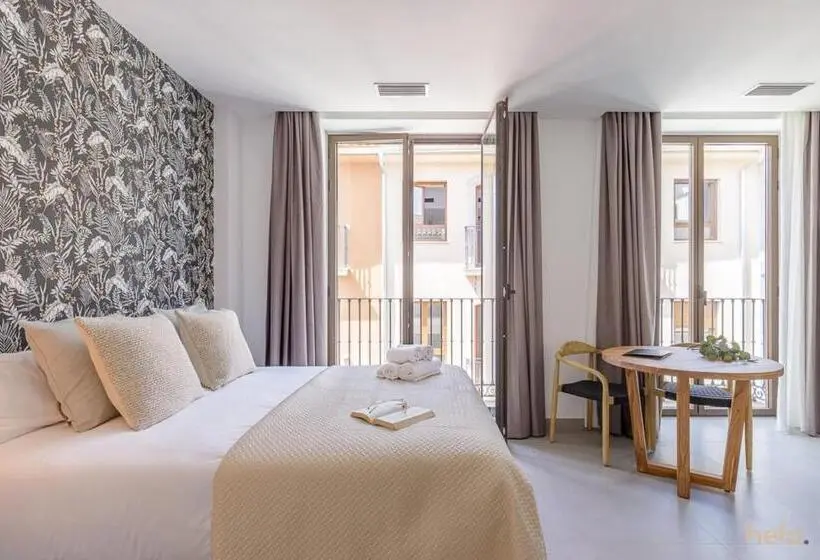 آپارتمان 1 خوابه با بالکن, Cervantes Suites By Helo