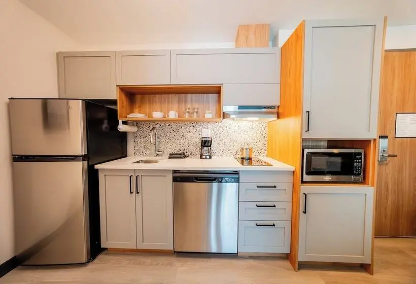 スタンダードルーム, Candlewood Suites Trois Rivières Ouest, An Ihg