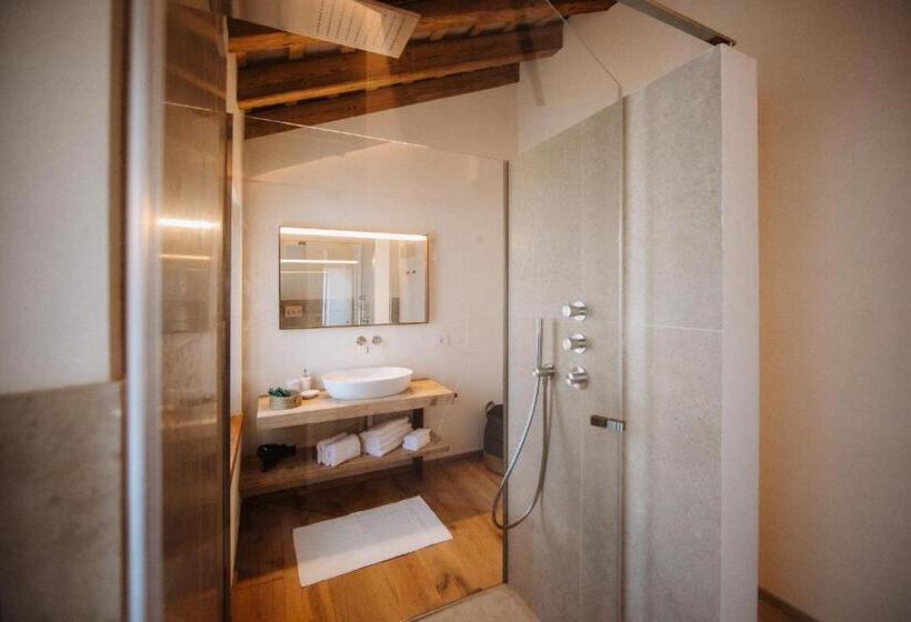 Семейный Номер, Casa Callonga