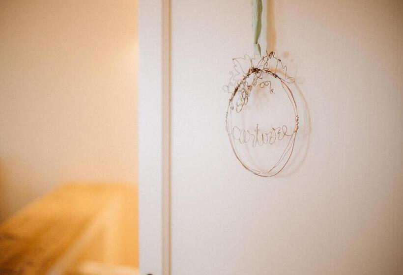 Семейный Номер, Casa Callonga