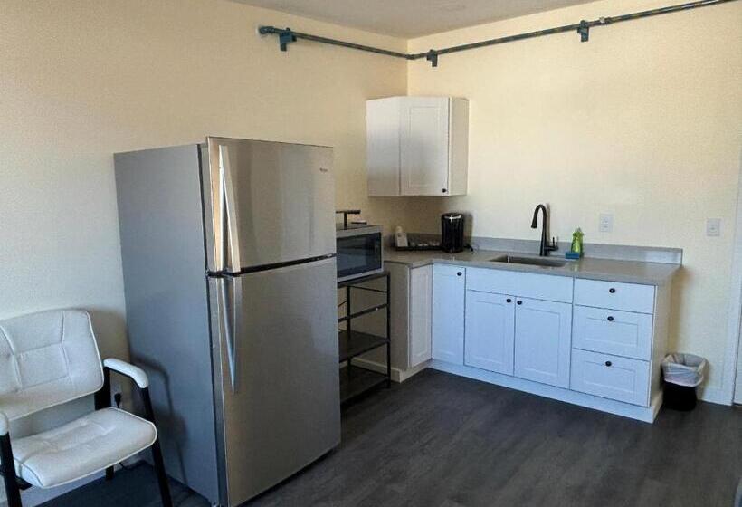 带皇后床的套间, Dock Street Inn