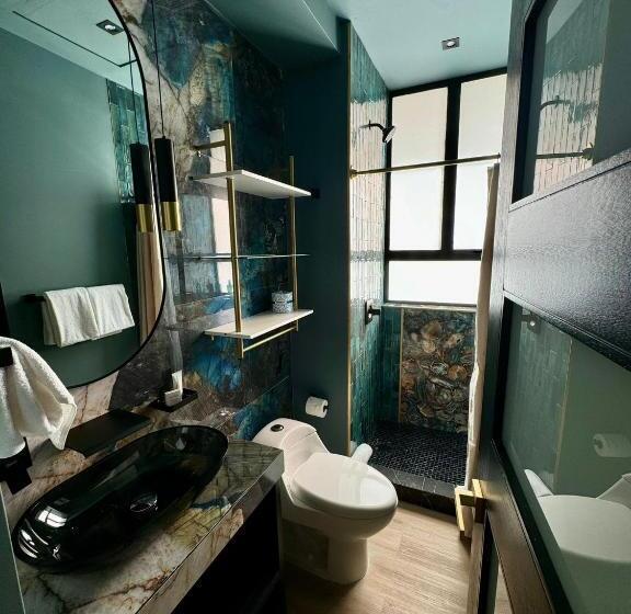 اتاق لوکس, Metro Art