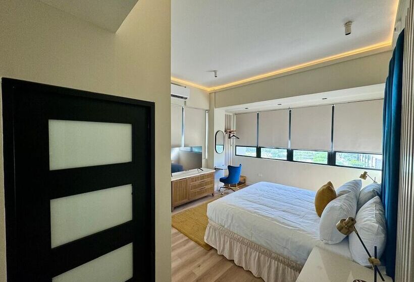 اتاق لوکس, Metro Art