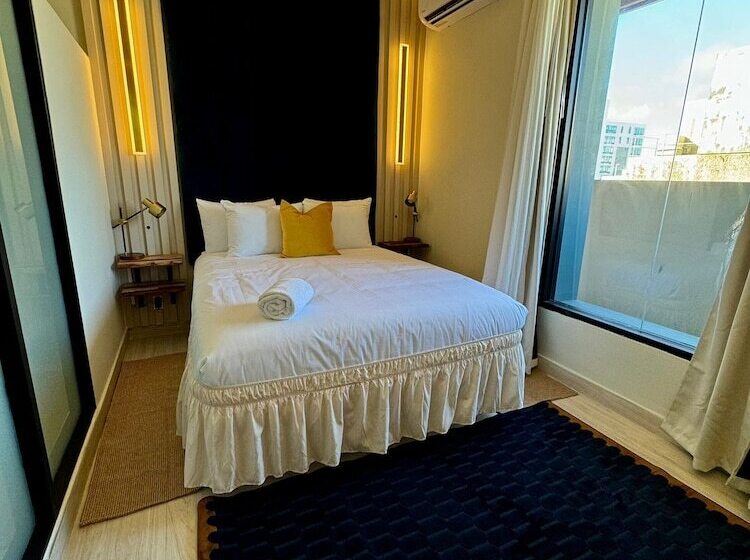 اتاق استاندارد, Metro Art