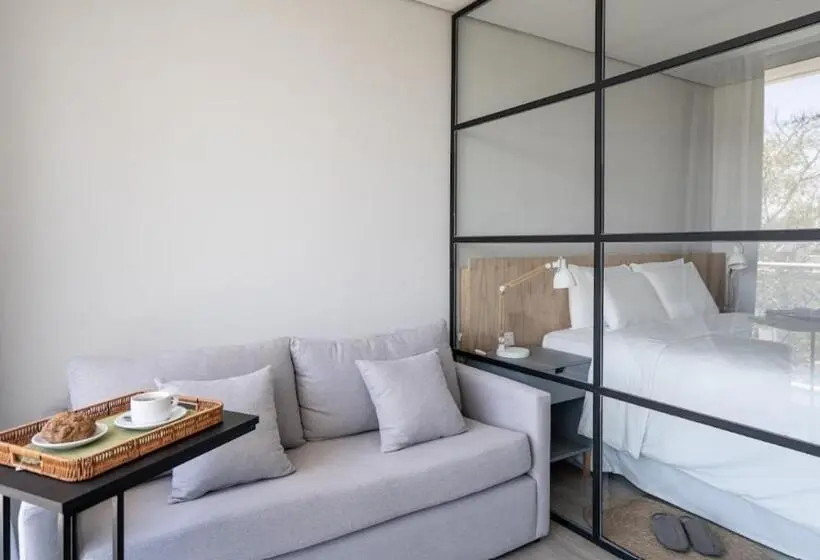 استودیوی استاندارد, Zt Coliving And