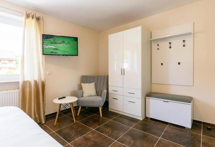 Апартаменты 1 Спальня с Балконом, Pension Memory Ferienapartments & Zimmer In Der Rhön