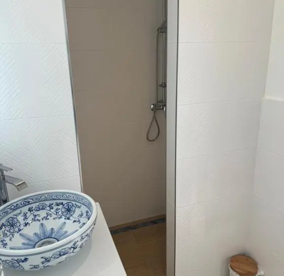 シングルデラックスルーム, Tkalcovna U Zlatého Potoka