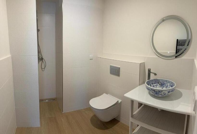 חדר סטנדרט לשלושה, Tkalcovna U Zlatého Potoka