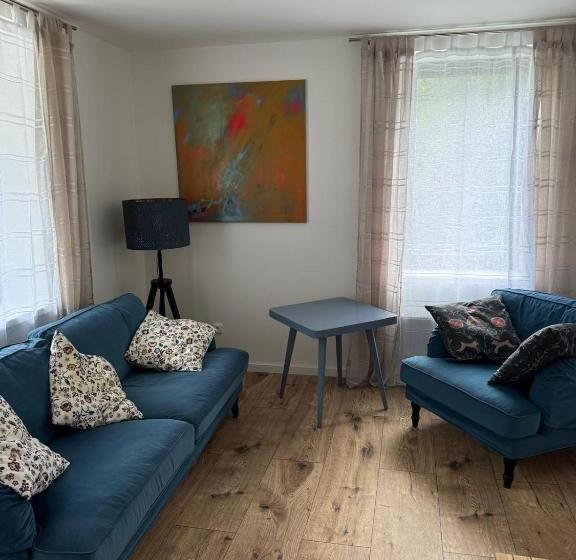 סוויטה דלוקס, Tkalcovna U Zlatého Potoka