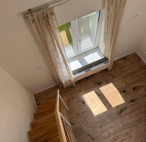 חדר סטנדרט לארבעה, Tkalcovna U Zlatého Potoka