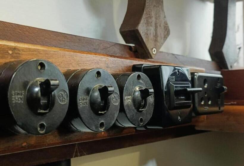 חדר לארבעה סטנדרטי עם מרפסת, Svarna