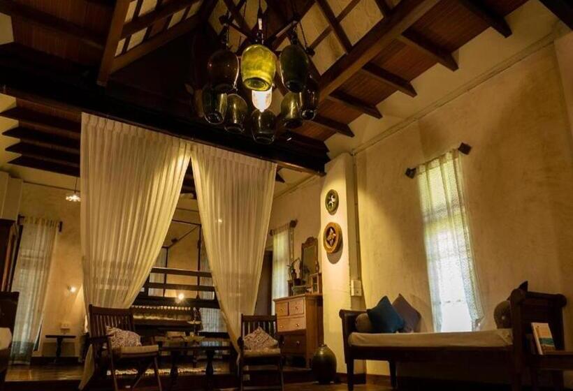 בקתת חדר, Svarna