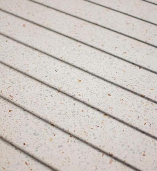 Студия Deluxe, Black Honey