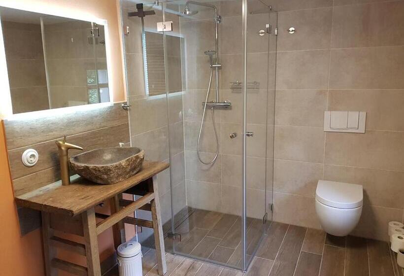 Апартаменты 2 Спальни, Gohrischer Hof Anno 1798