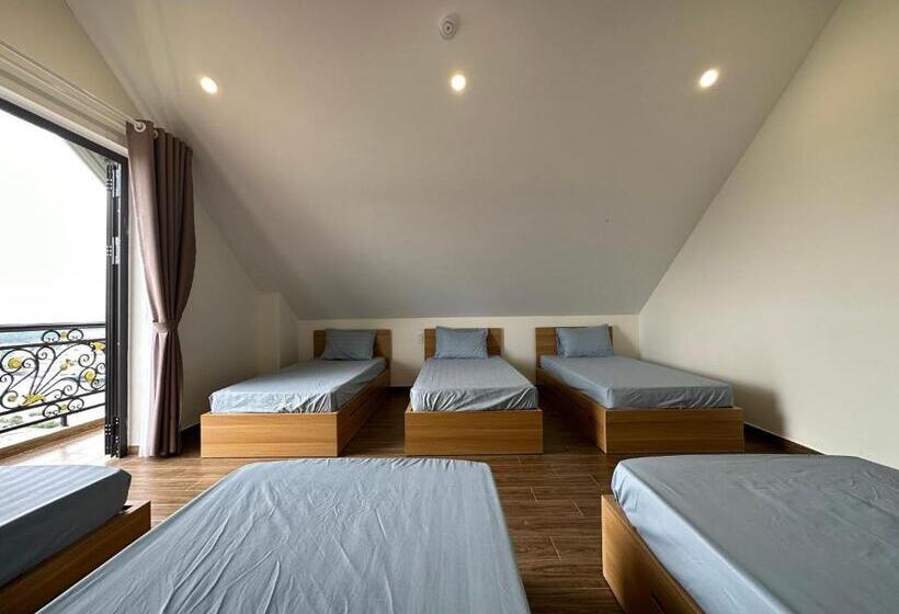 سوییت سوپریور, Capital O 1208 Phong Van Villa